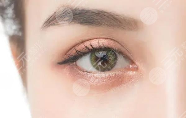 眼皮松弛怎么办？有什么办法可以改善？眉眼提升手术怎么样？