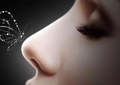 硅胶隆鼻的效果能维持多久 武汉艺星隆鼻医生哪个好