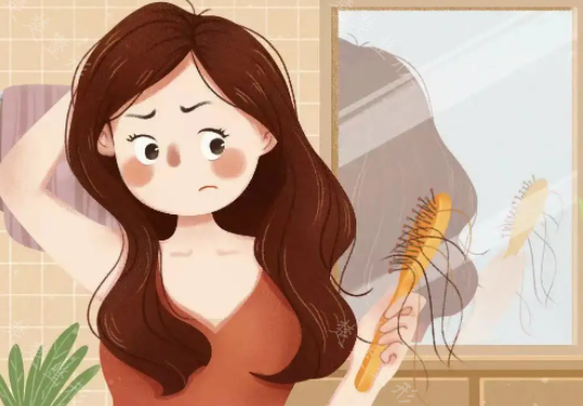
产后脱发是什么原因？

